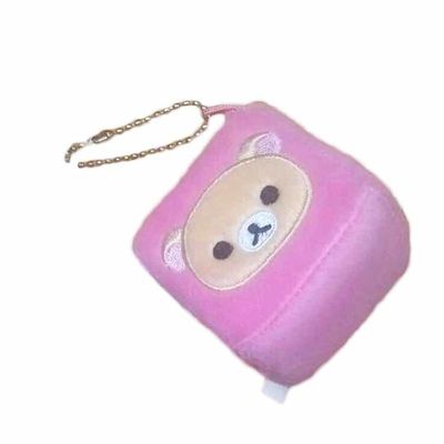 正方形のピンクくまPlush Keychainは吊り下げ式の仕掛がカスタマイズする人形を詰めた