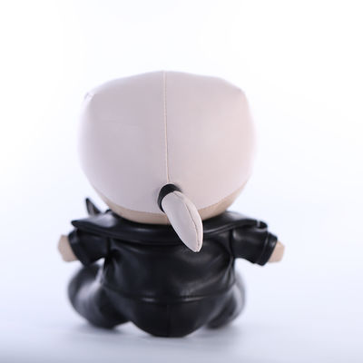 25cmの人形のPlushおもちゃのガラスが付いているPlushマンガのキャラクタを皮膚色