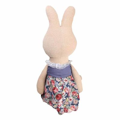 通気性のバニーはPlushおもちゃの花のスカートのウサギの柔らかいおもちゃを詰めた