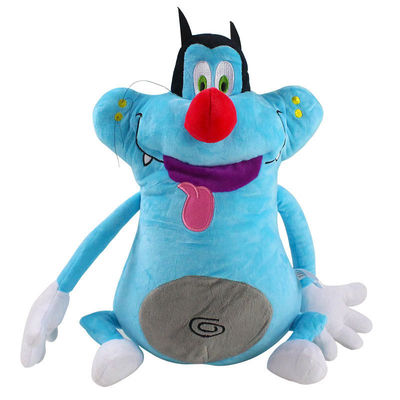 詰められたPlushおもちゃを慰めている特別な定形猫